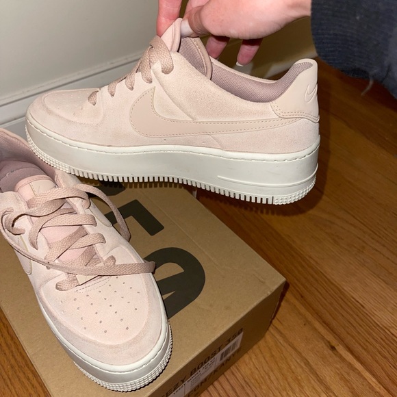 Nike Womens Sage Low - Picture 6 of 8